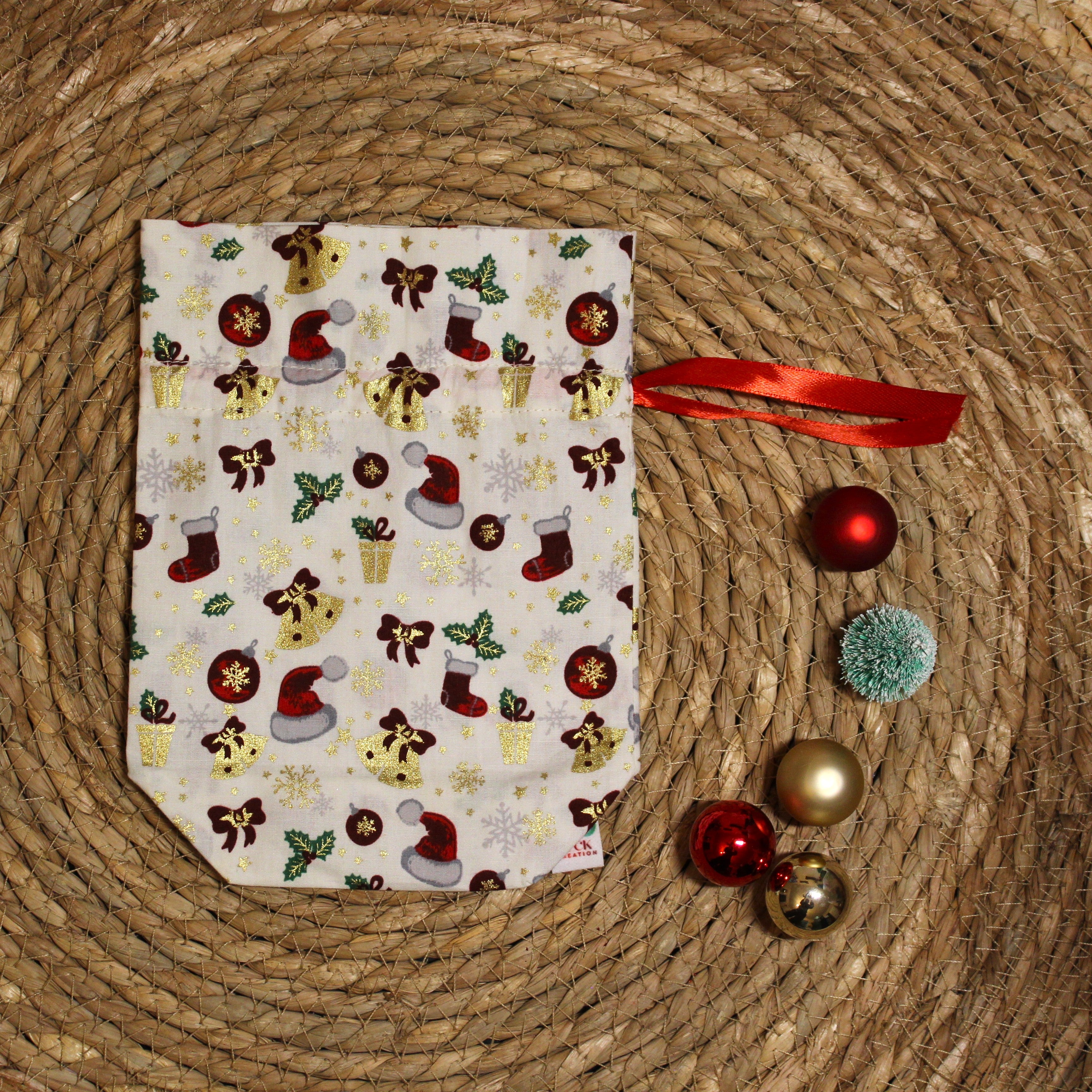 Geschenkbeutel mit Boden und Kordel